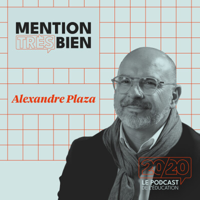 Image représentant Alexandre Plaza avec le texte "Mention Très Bien" et une grille de fond bleue et blanche.