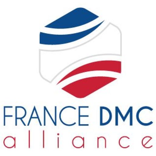 Logo de France DMC Alliance avec des éléments graphiques évoquant le bleu, le blanc et le rouge.